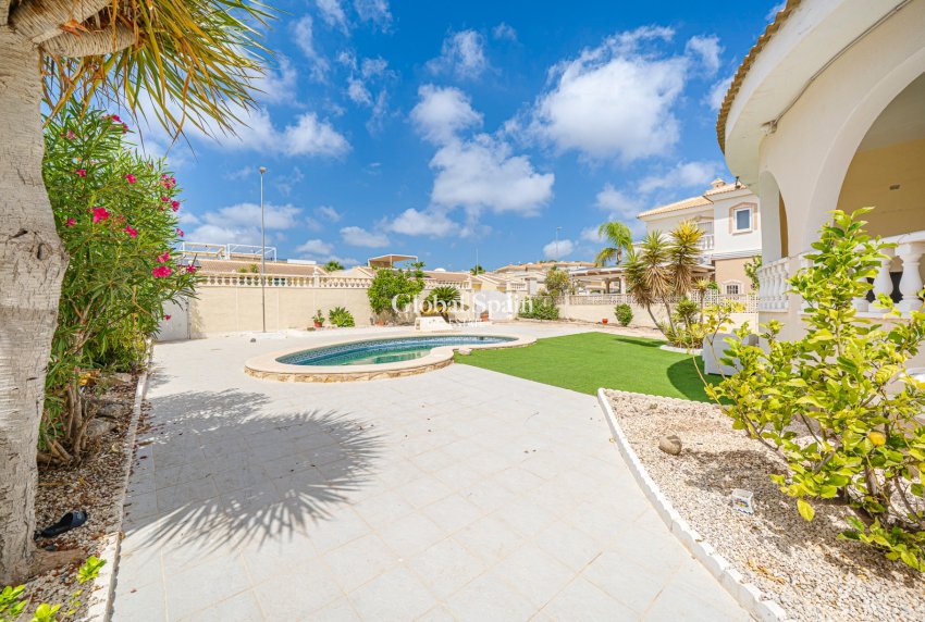 Revente - VILLA -
CIUDAD QUESADA