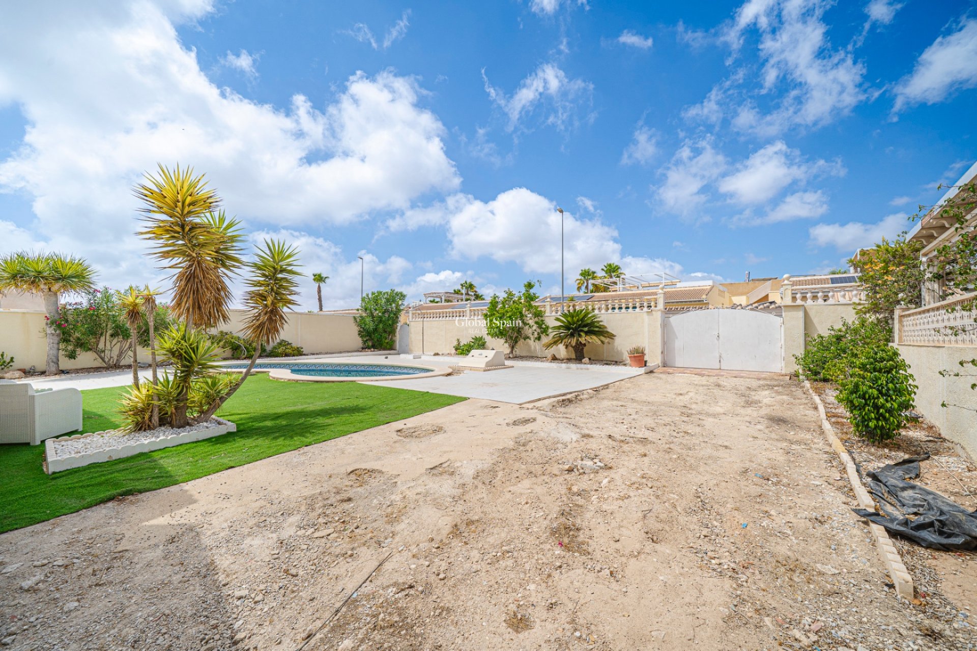 Revente - VILLA -
CIUDAD QUESADA