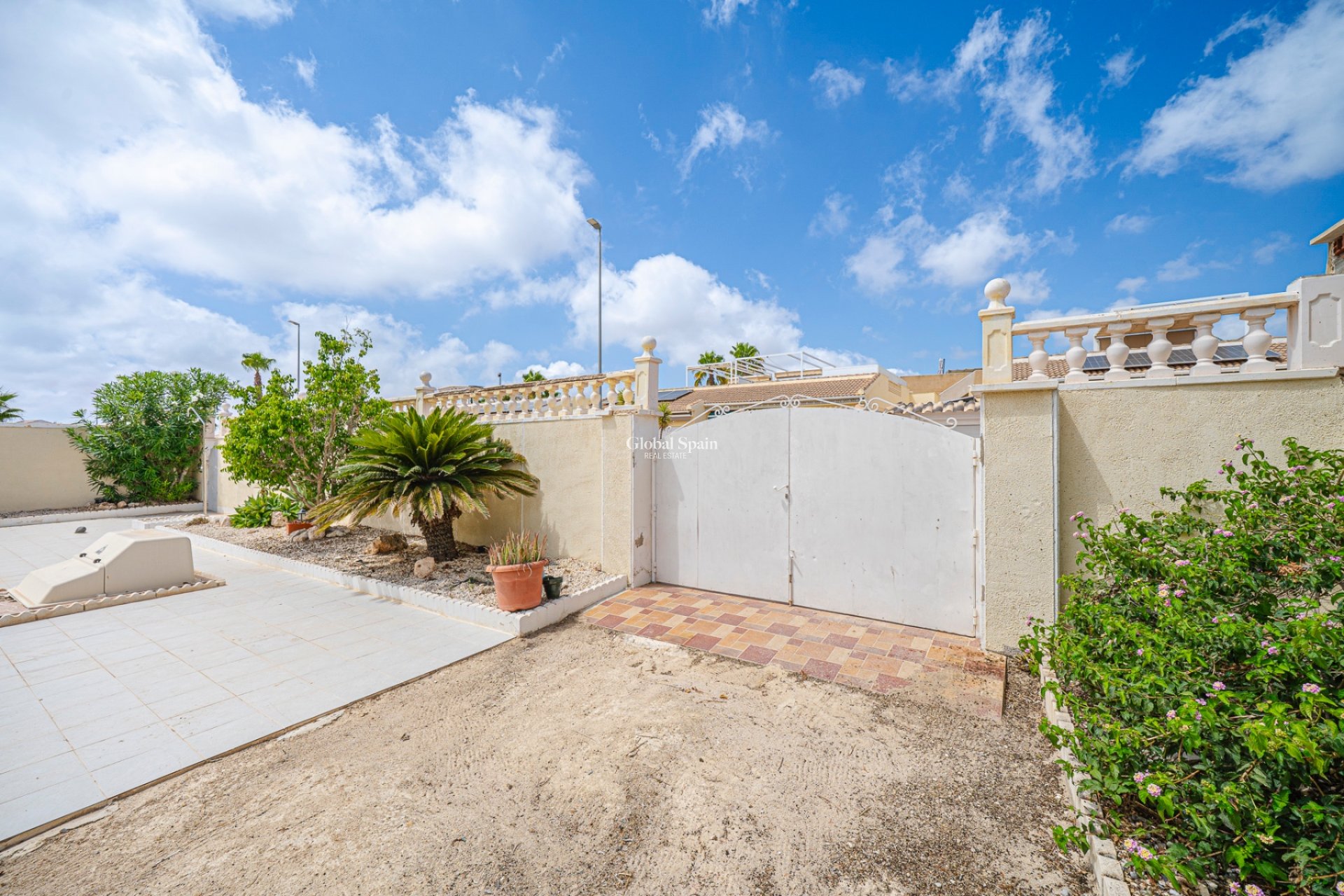 Revente - VILLA -
CIUDAD QUESADA