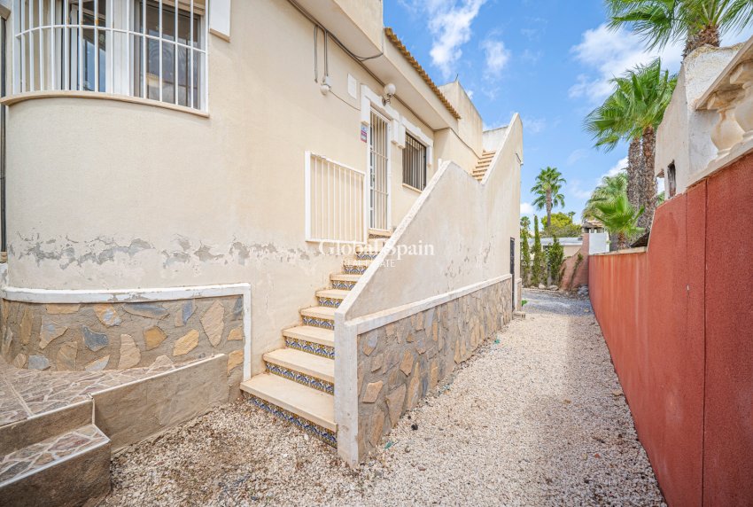 Revente - VILLA -
CIUDAD QUESADA