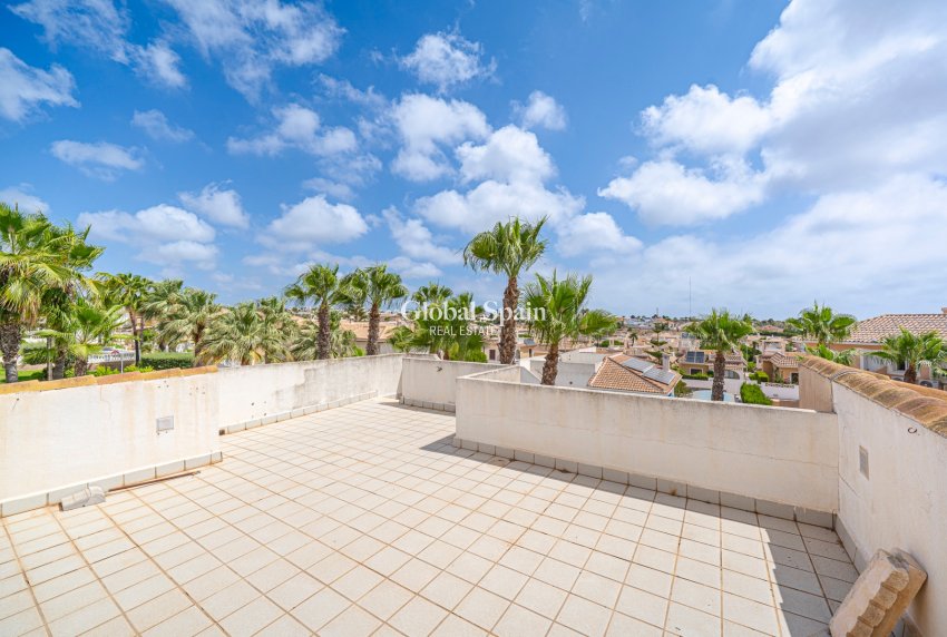 Revente - VILLA -
CIUDAD QUESADA