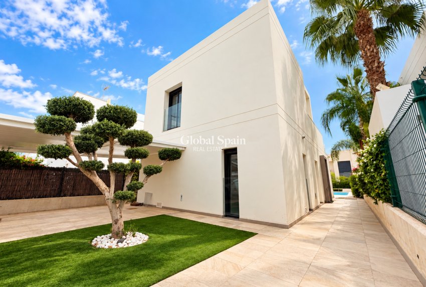 Revente - VILLA -
CIUDAD QUESADA