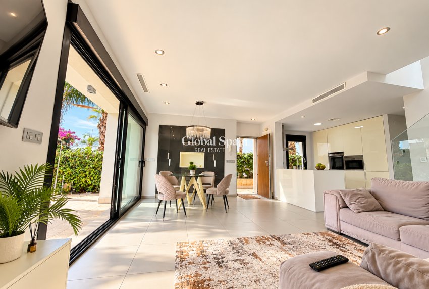Revente - VILLA -
CIUDAD QUESADA