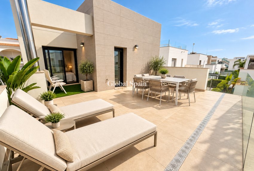 Revente - VILLA -
CIUDAD QUESADA
