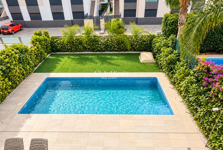 Revente - VILLA -
CIUDAD QUESADA