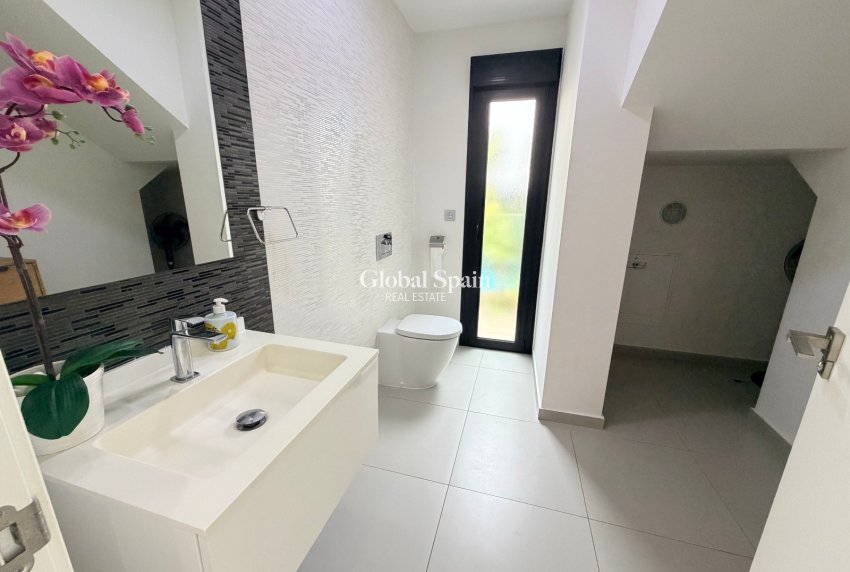 Revente - VILLA -
CIUDAD QUESADA