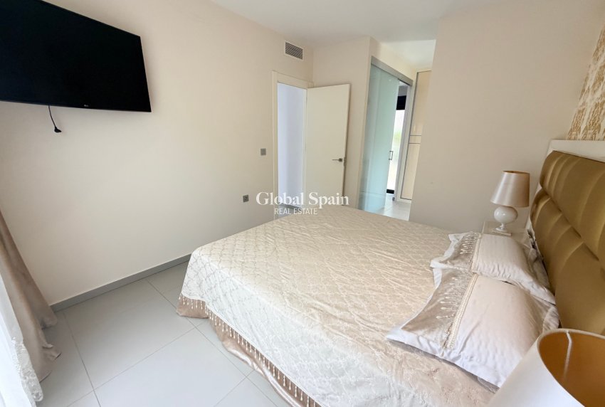 Revente - VILLA -
CIUDAD QUESADA
