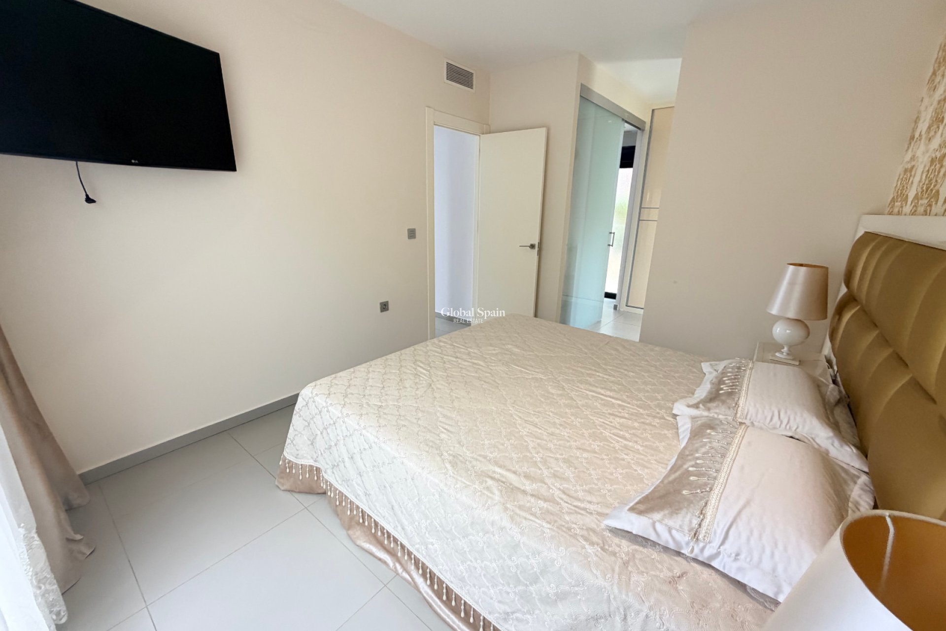 Revente - VILLA -
CIUDAD QUESADA