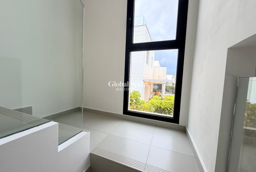 Revente - VILLA -
CIUDAD QUESADA