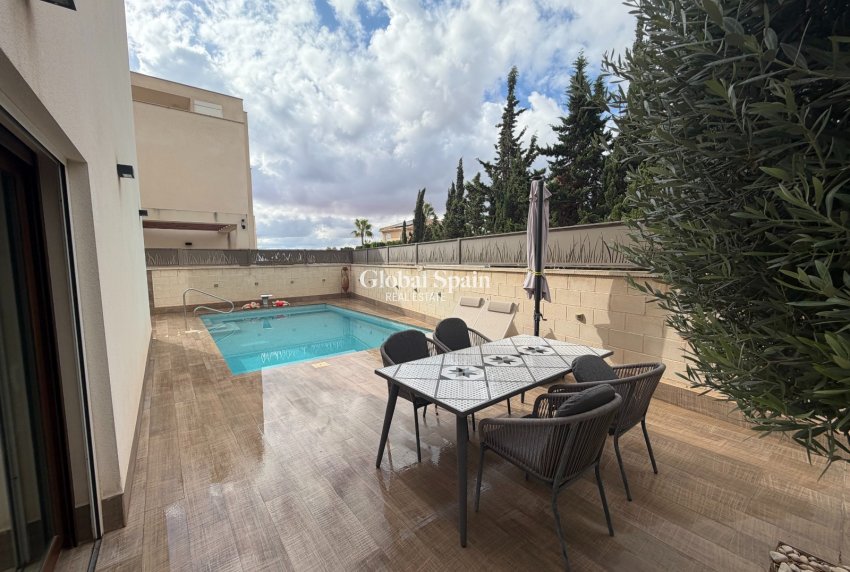 Revente - VILLA -
CIUDAD QUESADA