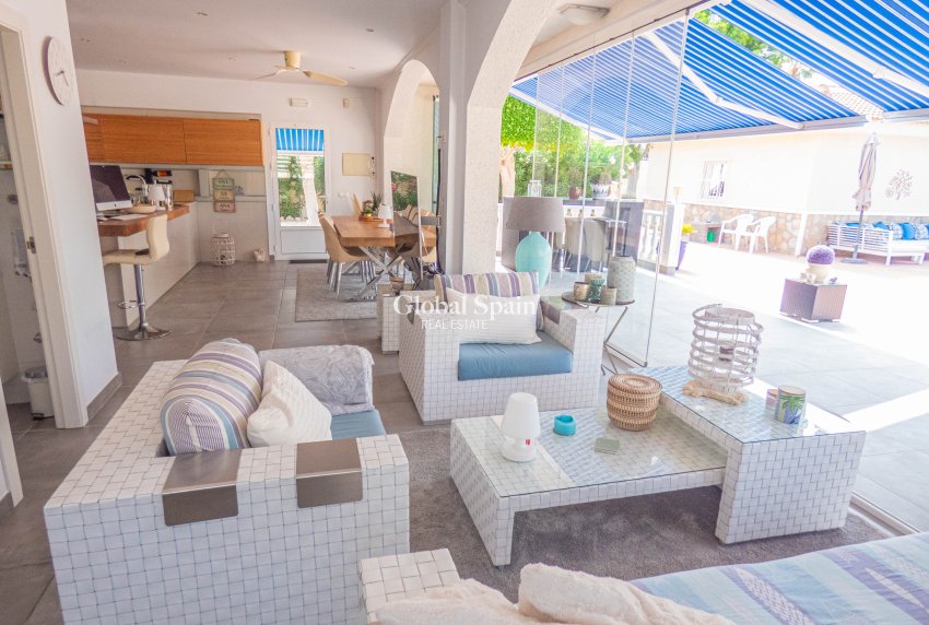 Revente - Villa -
CIUDAD QUESADA