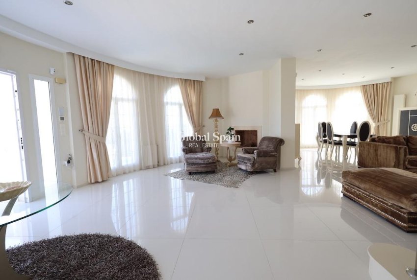 Revente - Villa -
CIUDAD QUESADA