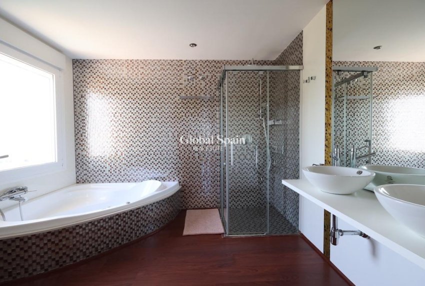 Revente - Villa -
CIUDAD QUESADA