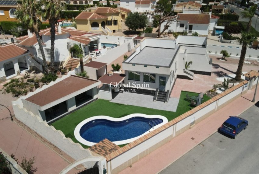 Revente - Villa -
CIUDAD QUESADA