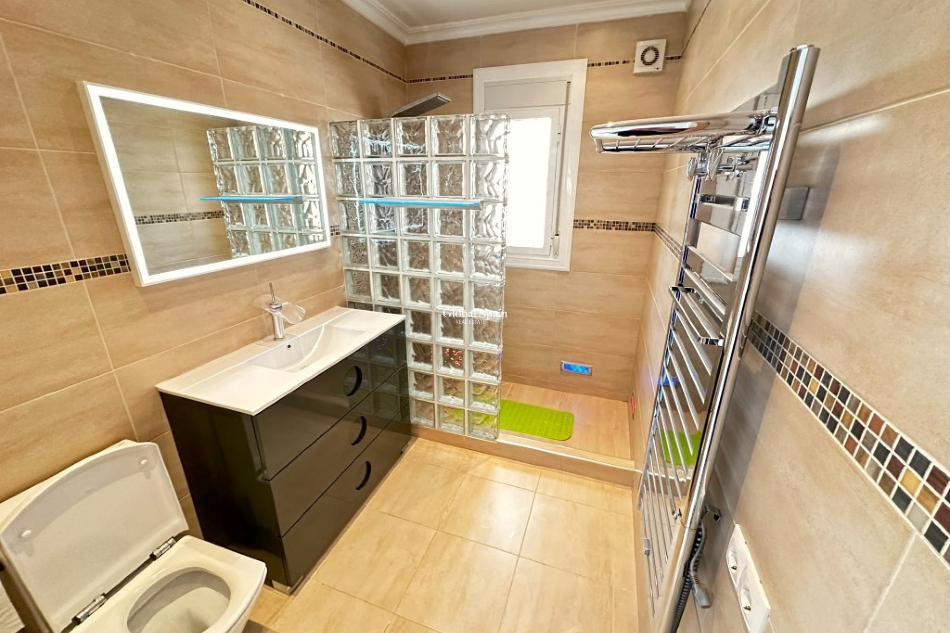 Revente - Villa -
CIUDAD QUESADA