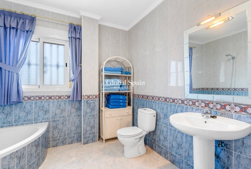 Revente - Villa -
CIUDAD QUESADA