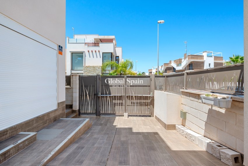 Revente - Villa -
CIUDAD QUESADA