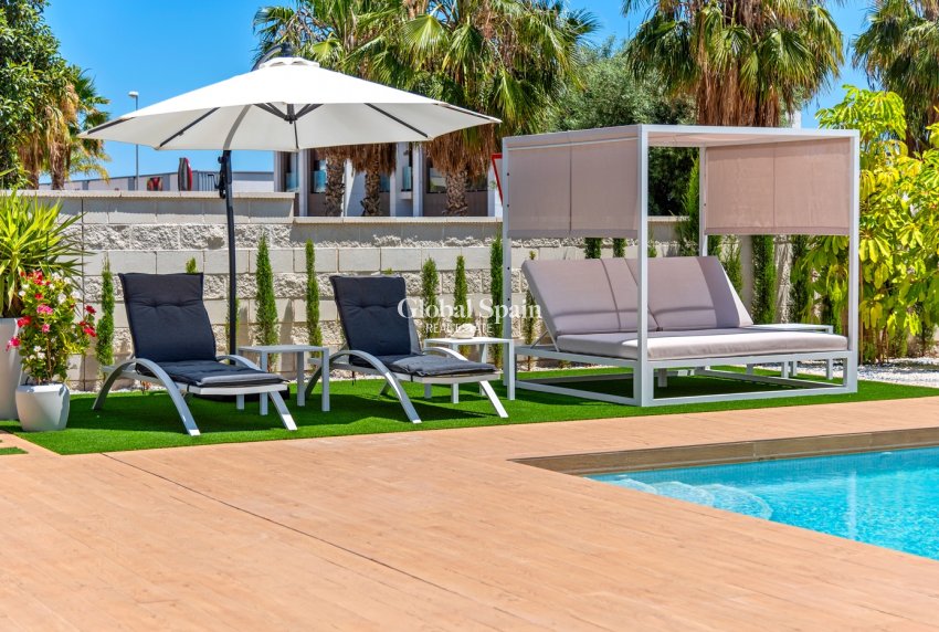 Revente - Villa -
CIUDAD QUESADA