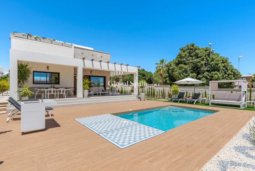 Revente - Villa -
CIUDAD QUESADA