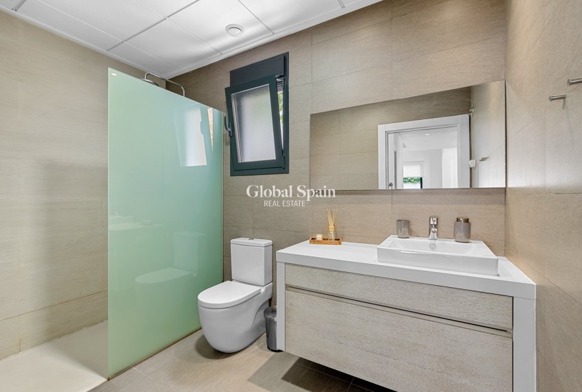 Revente - VILLA -
CIUDAD QUESADA