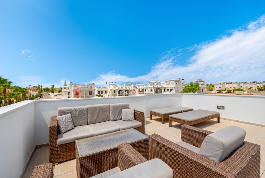 Revente - VILLA -
CIUDAD QUESADA