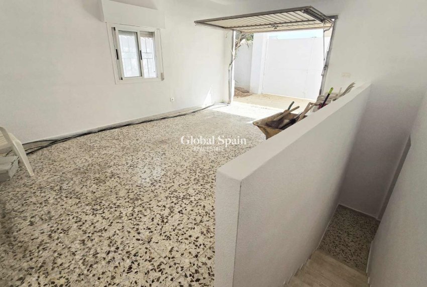 Revente - Villa -
CIUDAD QUESADA