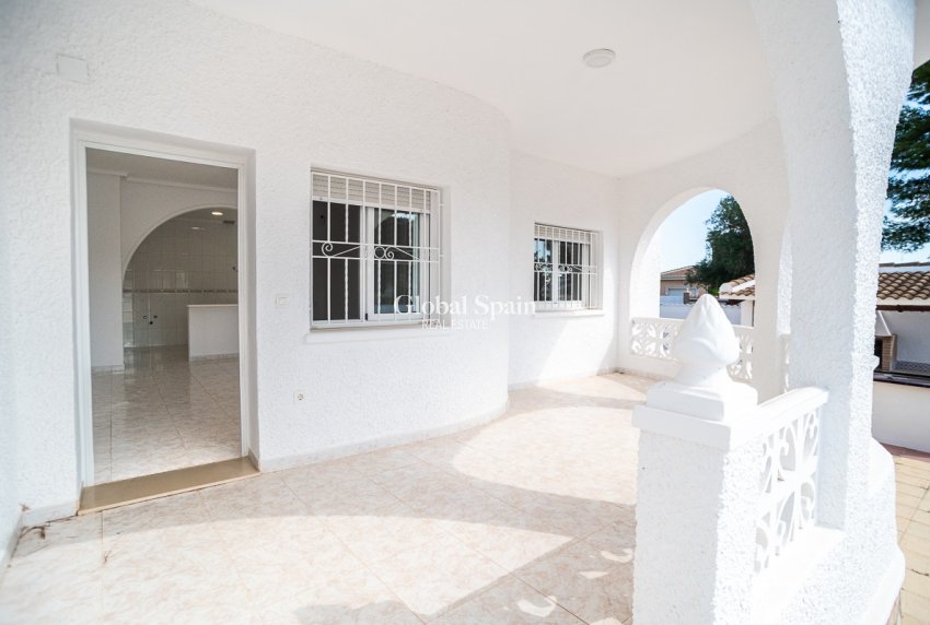 Revente - Villa -
CIUDAD QUESADA