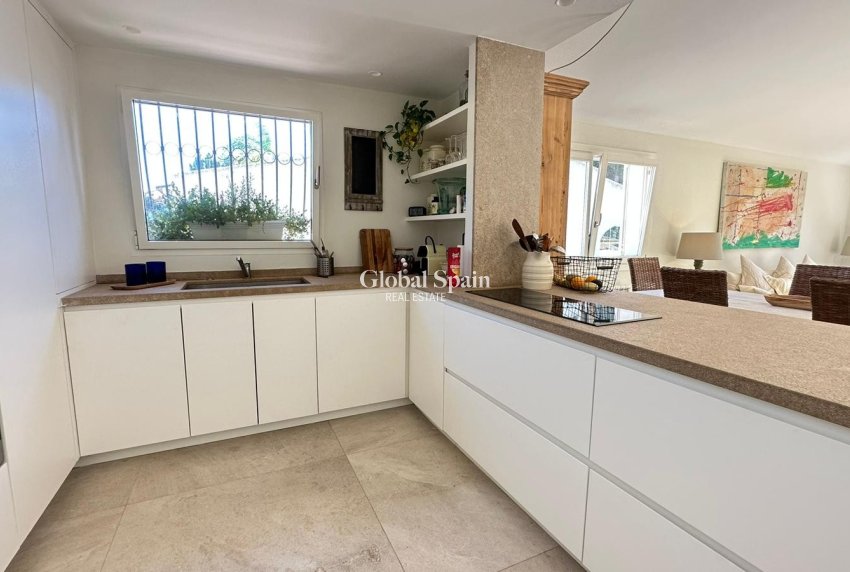 Revente - VILLA -
COSTA DE LA CALMA - Calvià