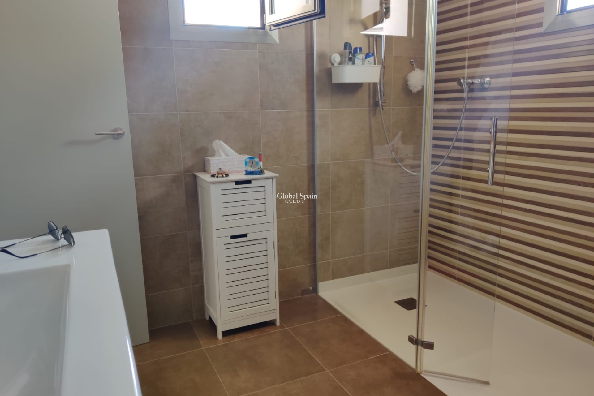 Revente - VILLA -
COX - Cox