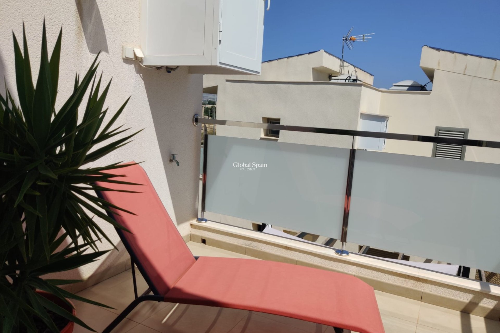 Revente - VILLA -
COX - Cox