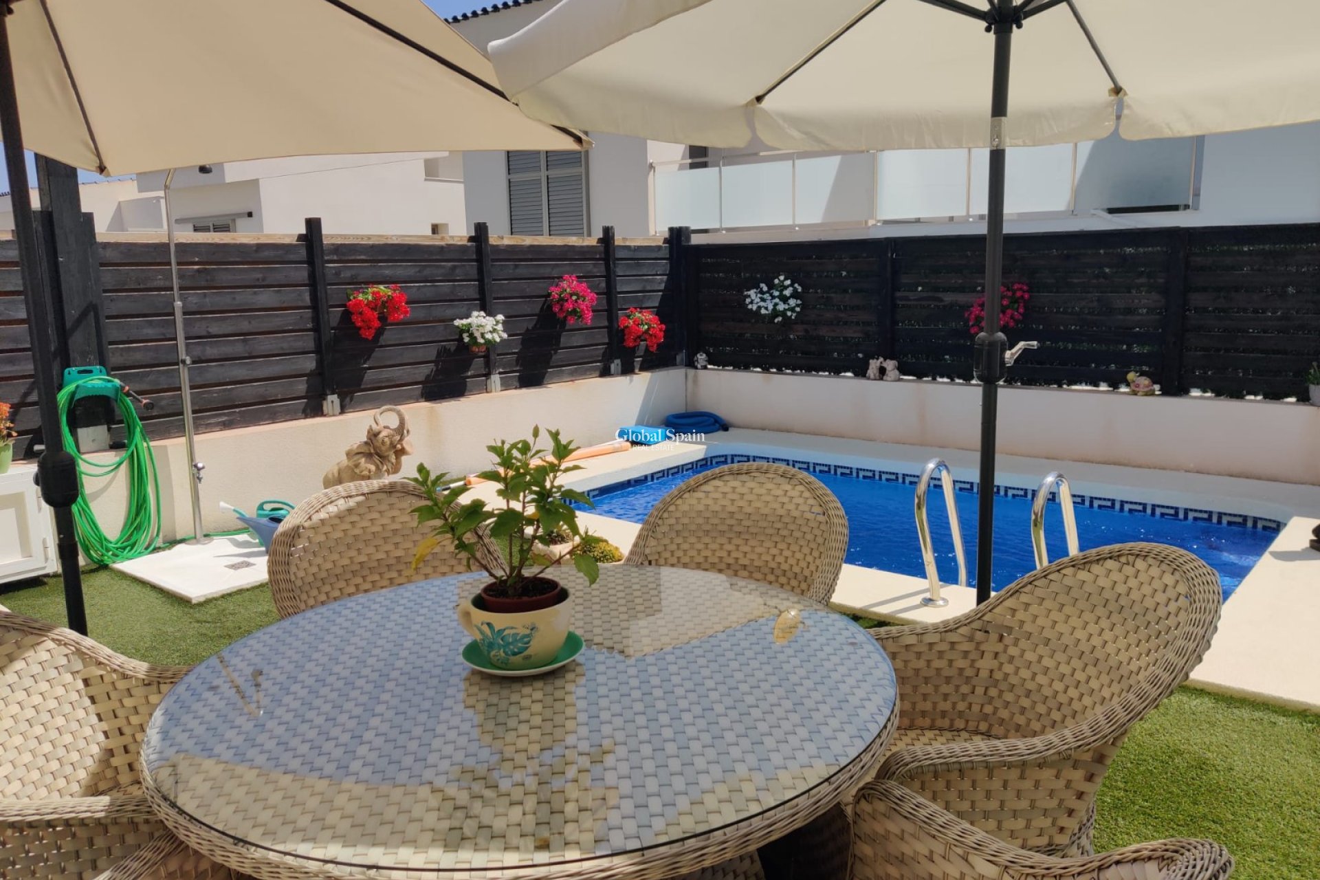 Revente - VILLA -
COX - Cox