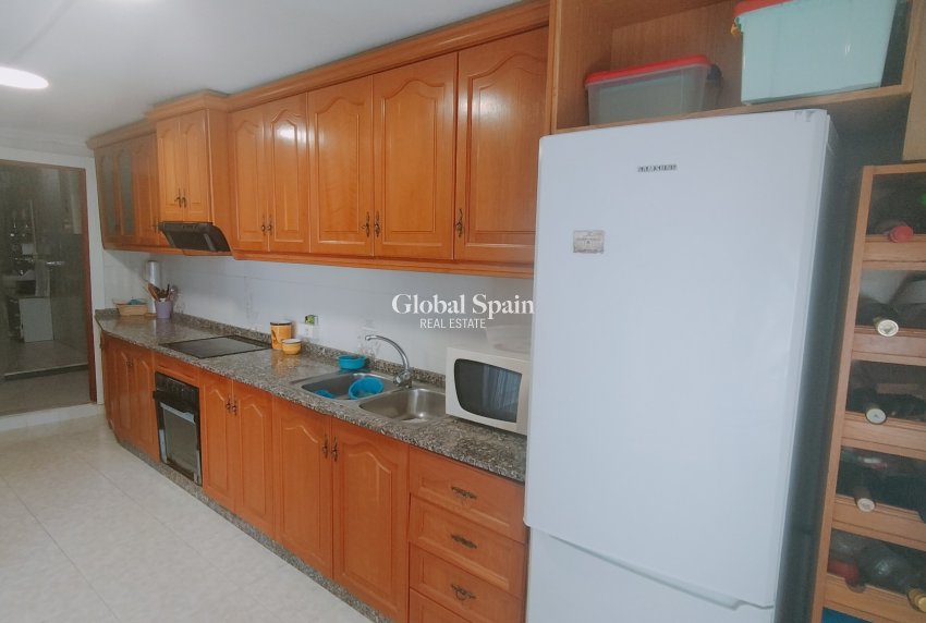 Revente - VILLA -
CREVILLENTE - Inland