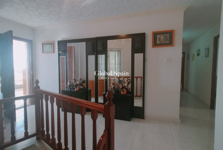 Revente - VILLA -
CREVILLENTE - Inland