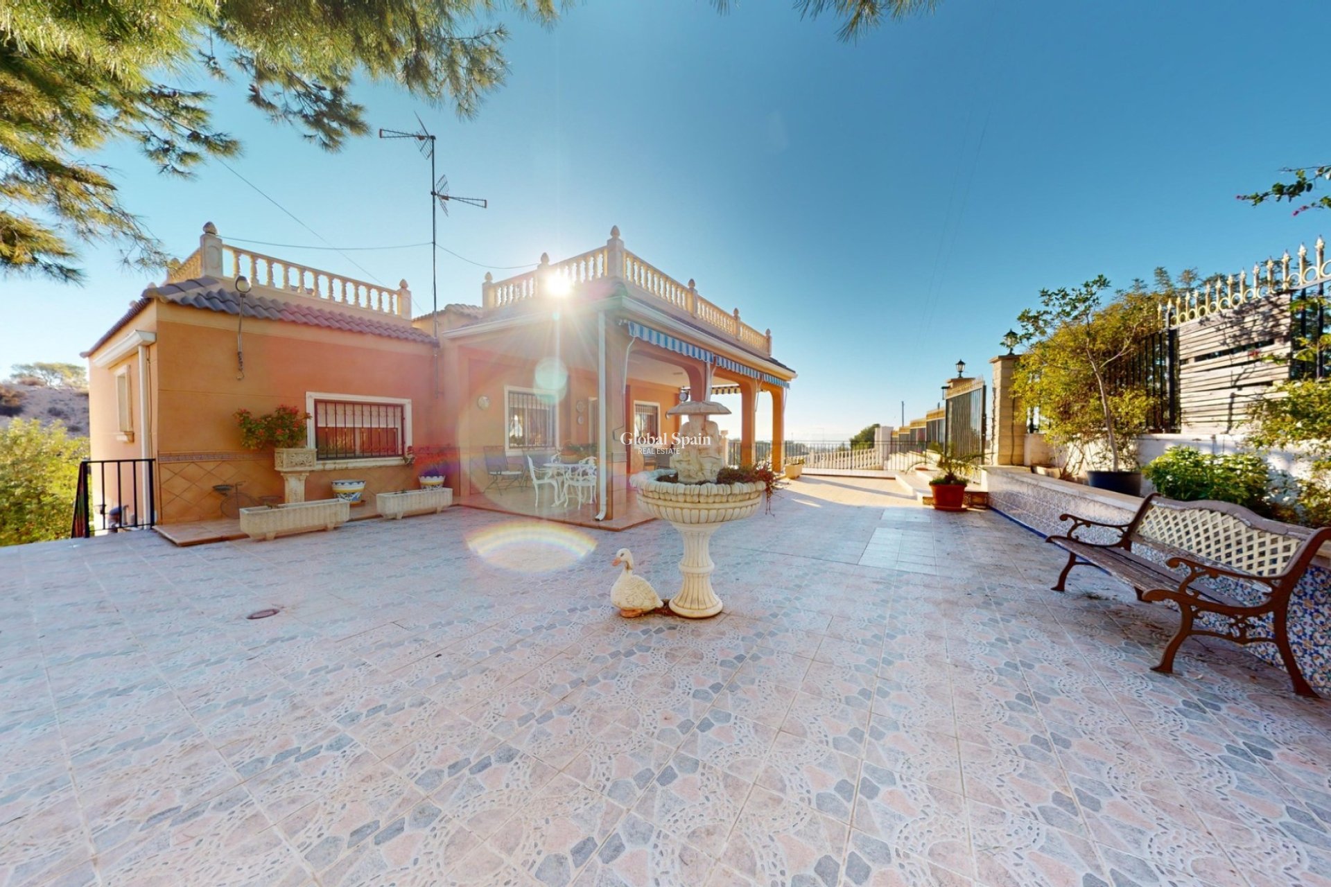 Revente - VILLA -
CREVILLENTE - Inland