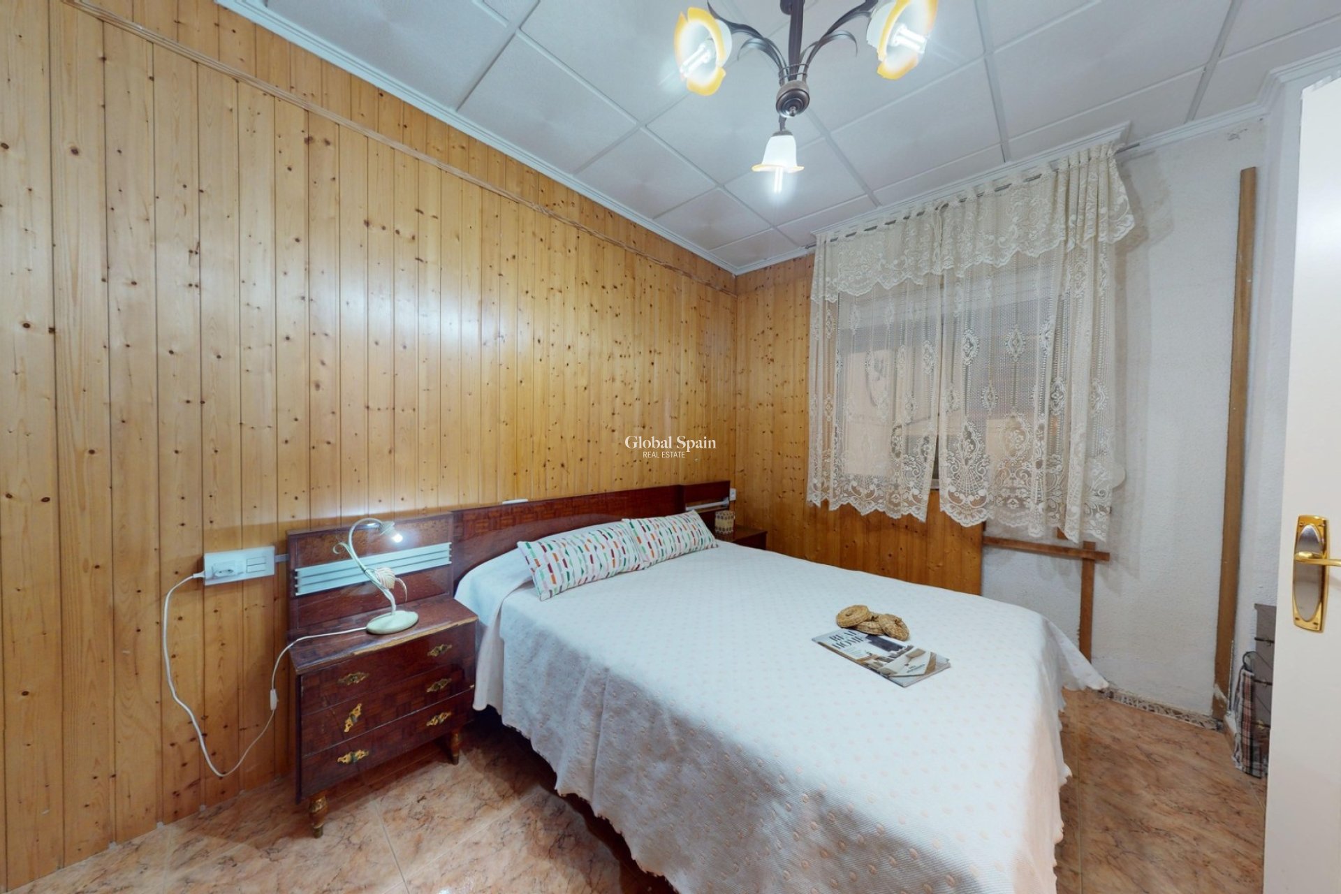 Revente - VILLA -
CREVILLENTE - Inland