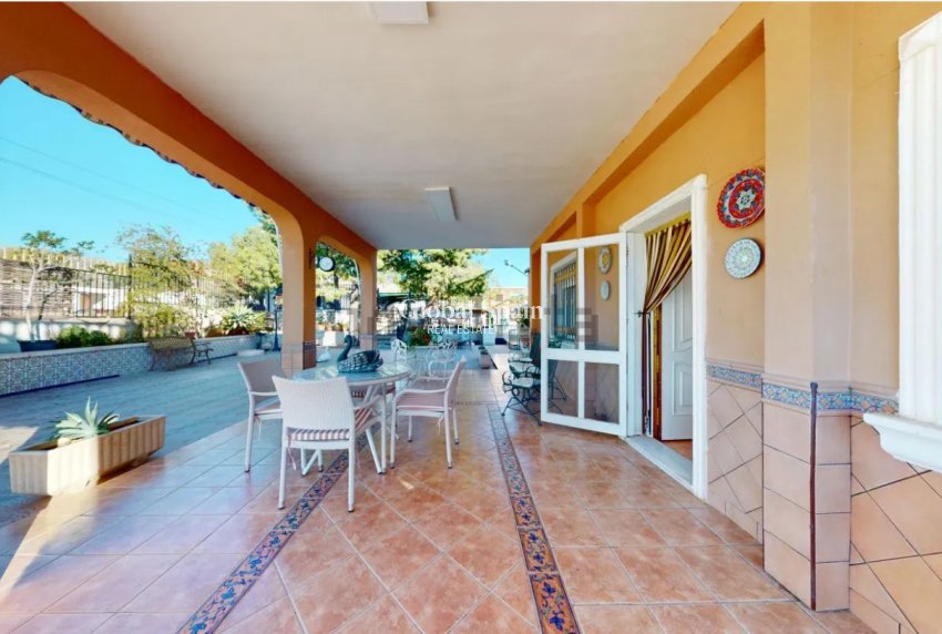 Revente - VILLA -
CREVILLENTE - Inland