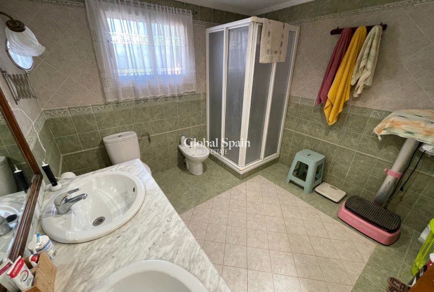 Revente - VILLA -
CREVILLENTE - Inland