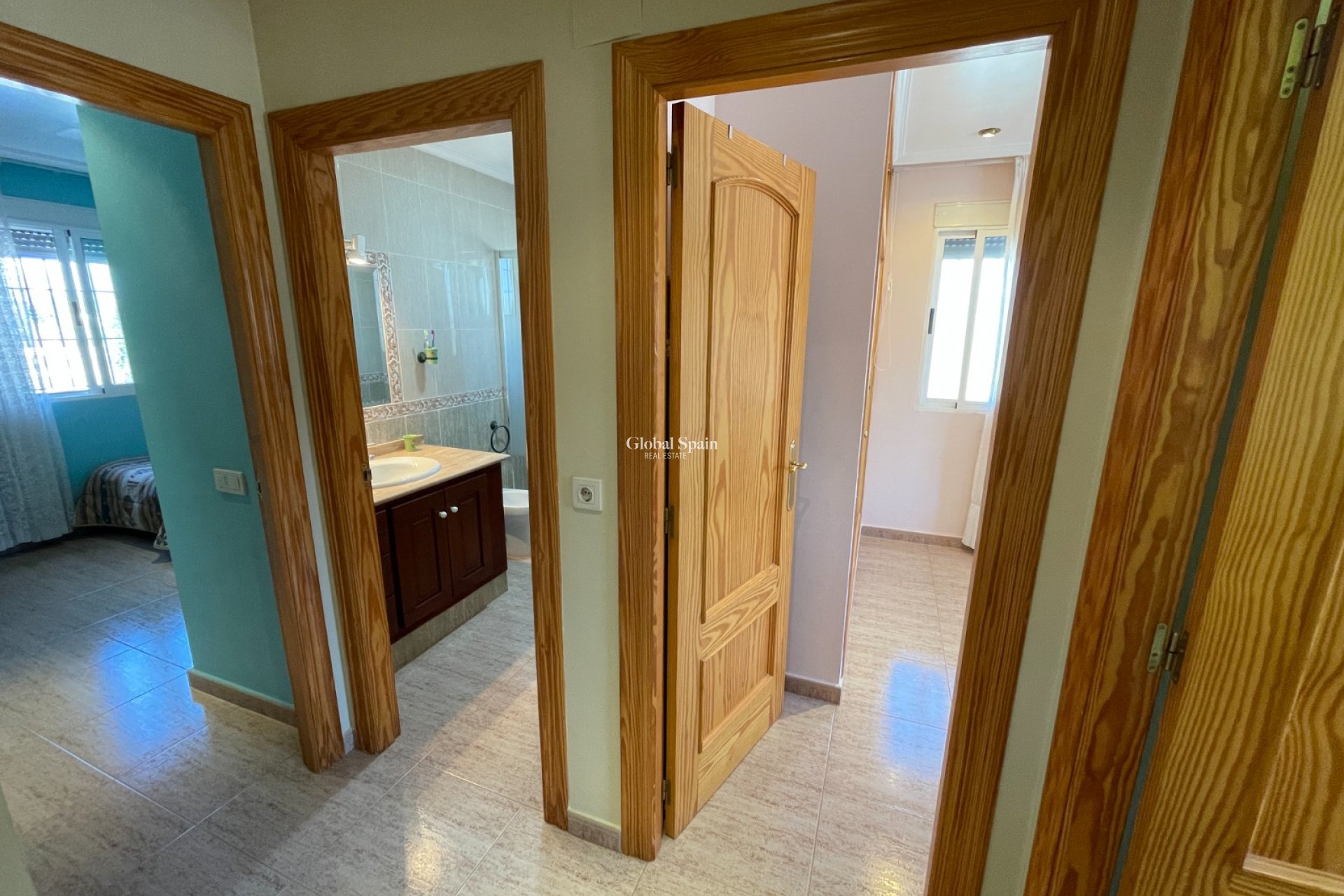 Revente - VILLA -
CREVILLENTE - Inland