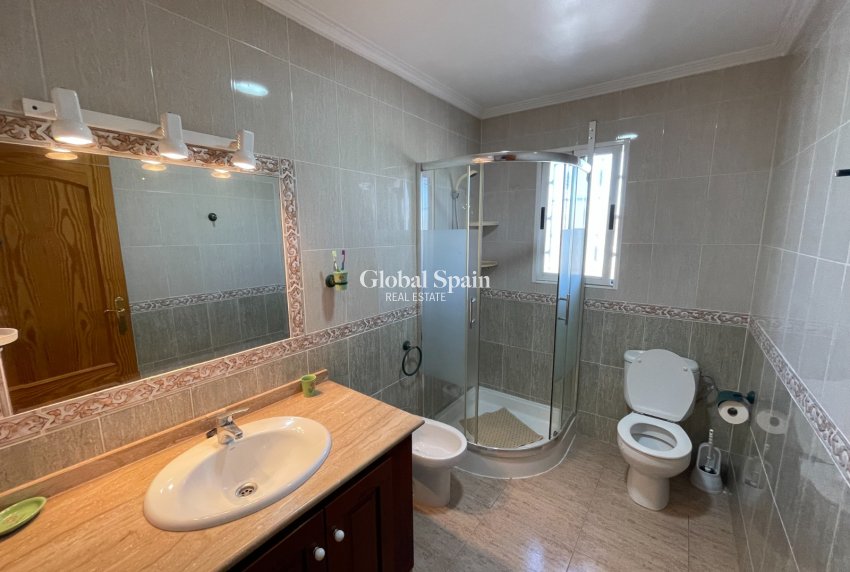 Revente - VILLA -
CREVILLENTE - Inland