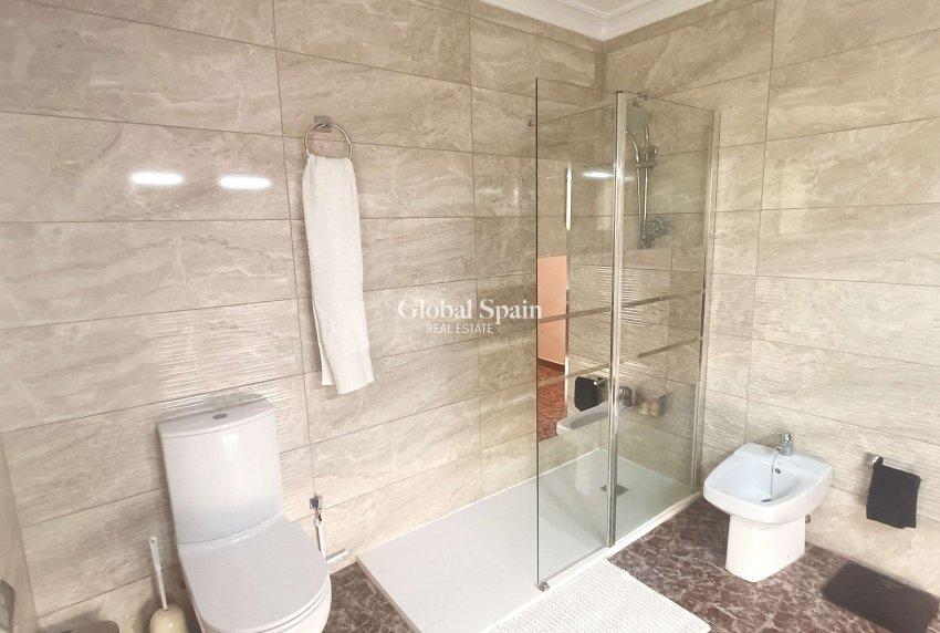 Revente - VILLA -
CREVILLENTE - Inland