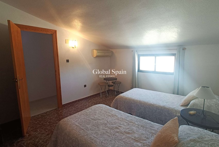 Revente - VILLA -
CREVILLENTE - Inland