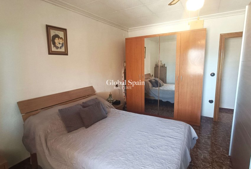 Revente - VILLA -
CREVILLENTE - Inland