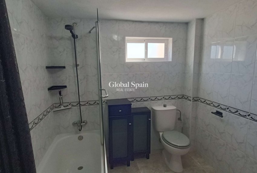 Revente - VILLA -
CREVILLENTE - Inland