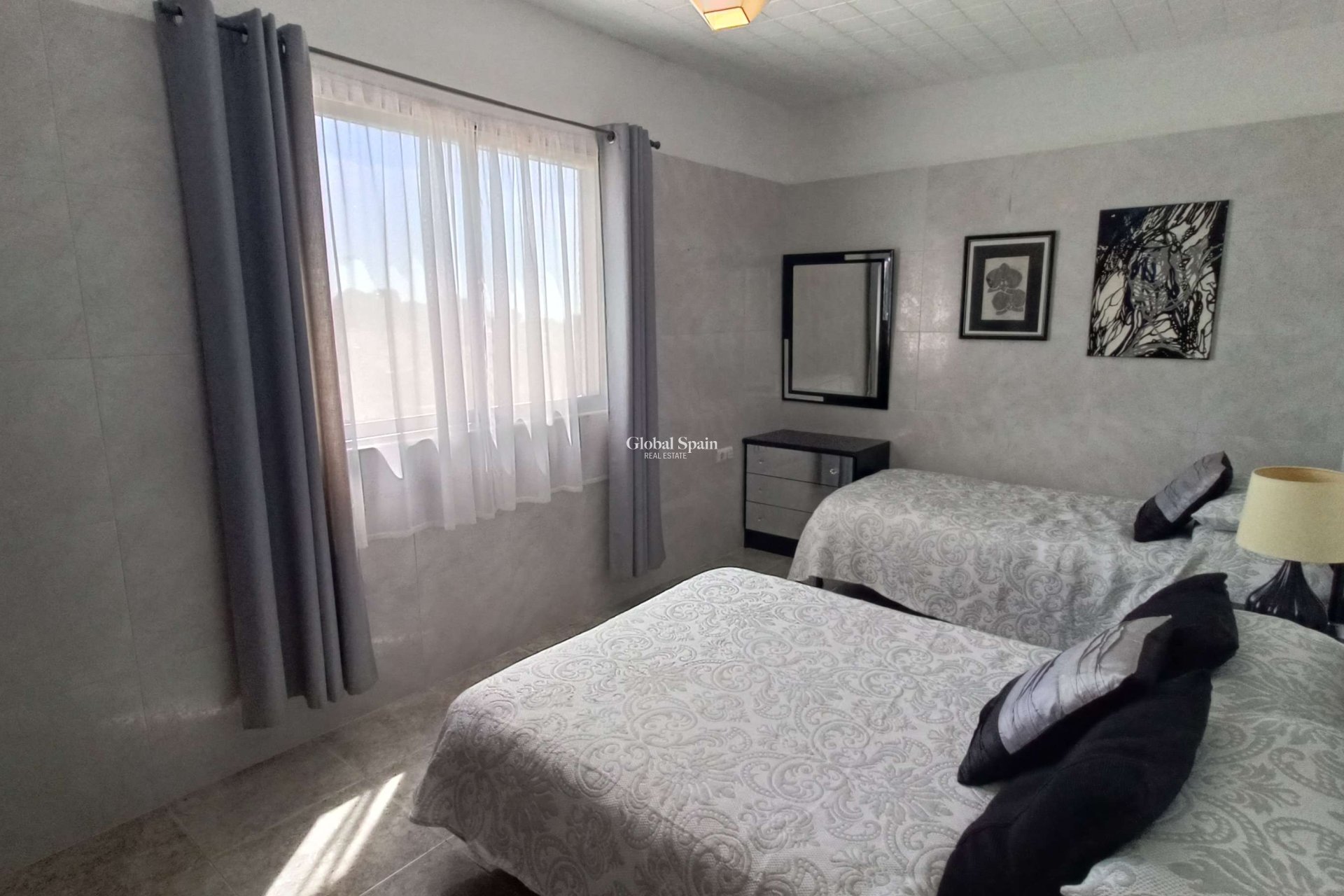 Revente - VILLA -
CREVILLENTE - Inland