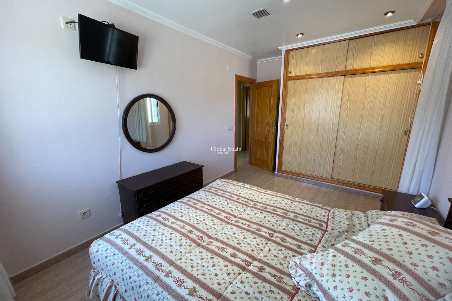 Revente - VILLA -
CREVILLENTE - Inland
