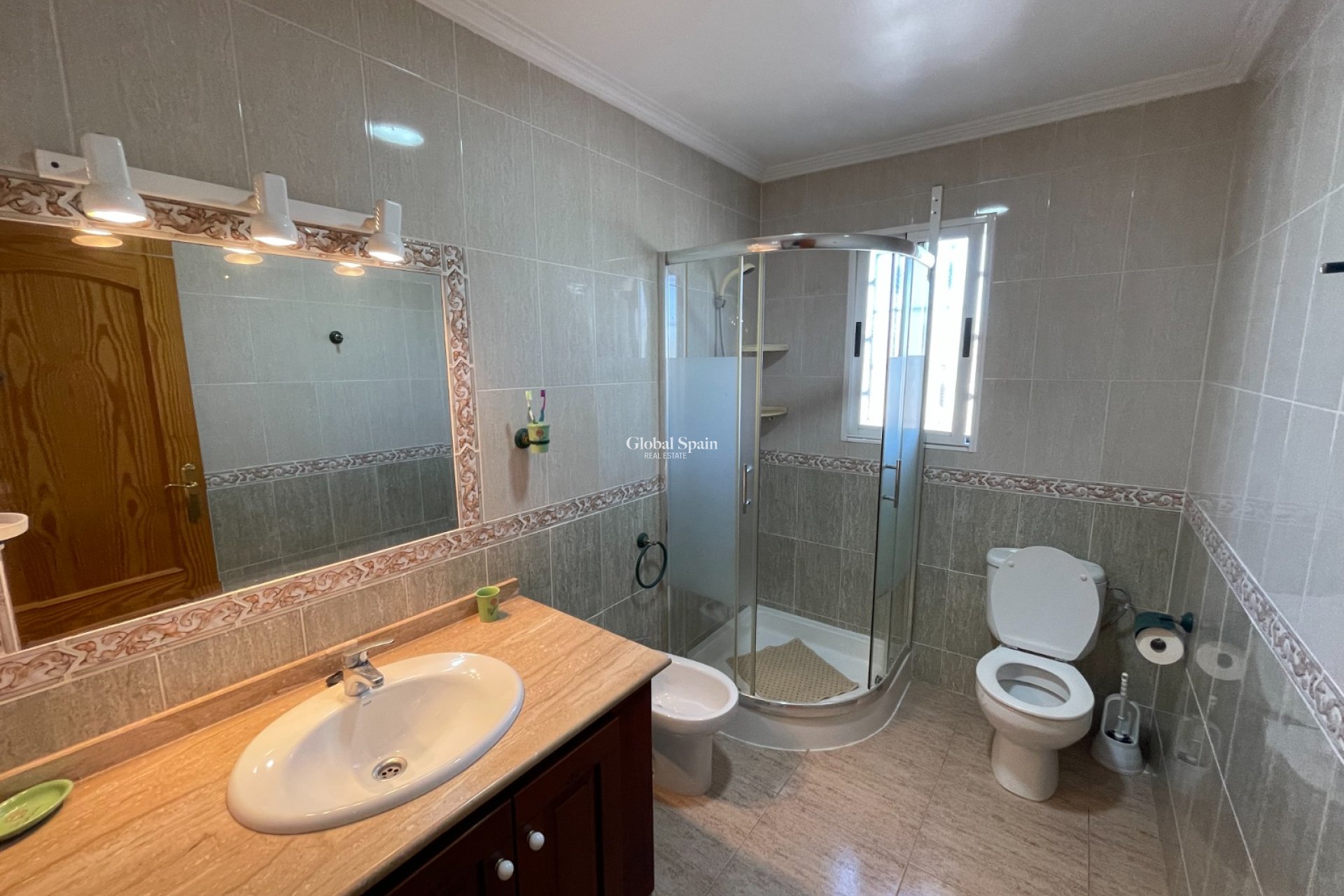 Revente - VILLA -
CREVILLENTE - Inland