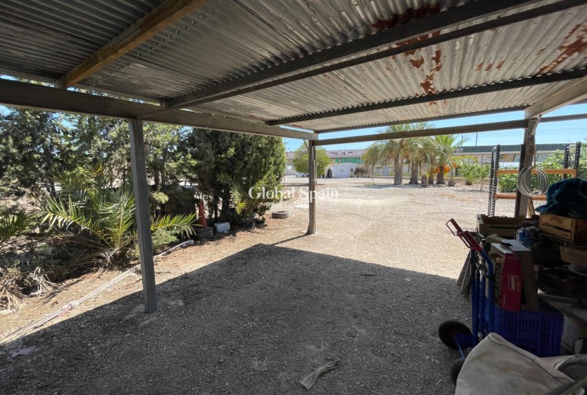 Revente - VILLA -
CREVILLENTE - Inland