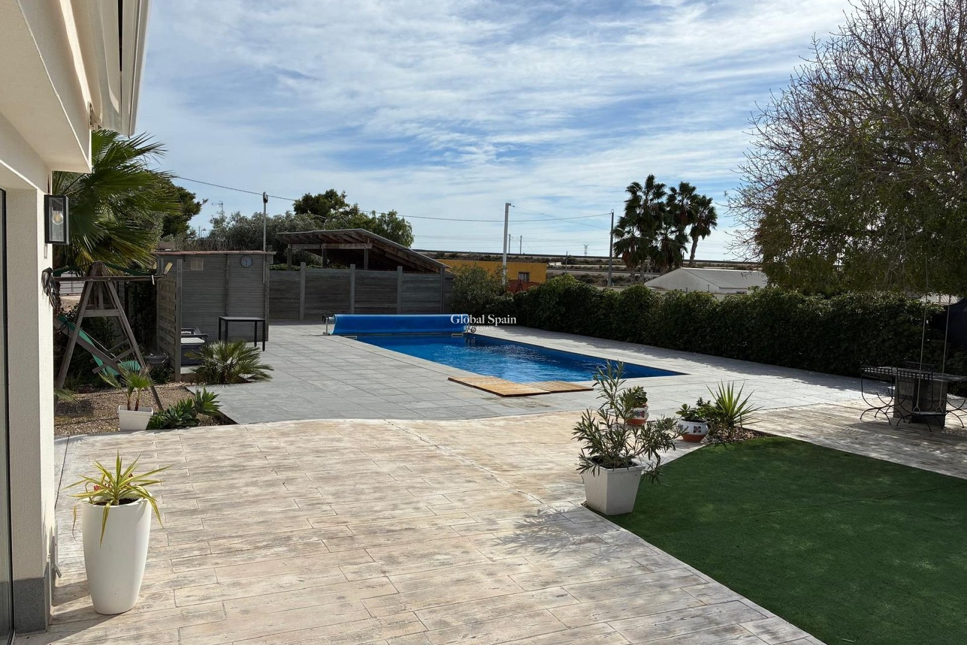 Revente - VILLA -
CREVILLENTE