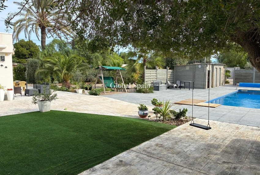 Revente - VILLA -
CREVILLENTE