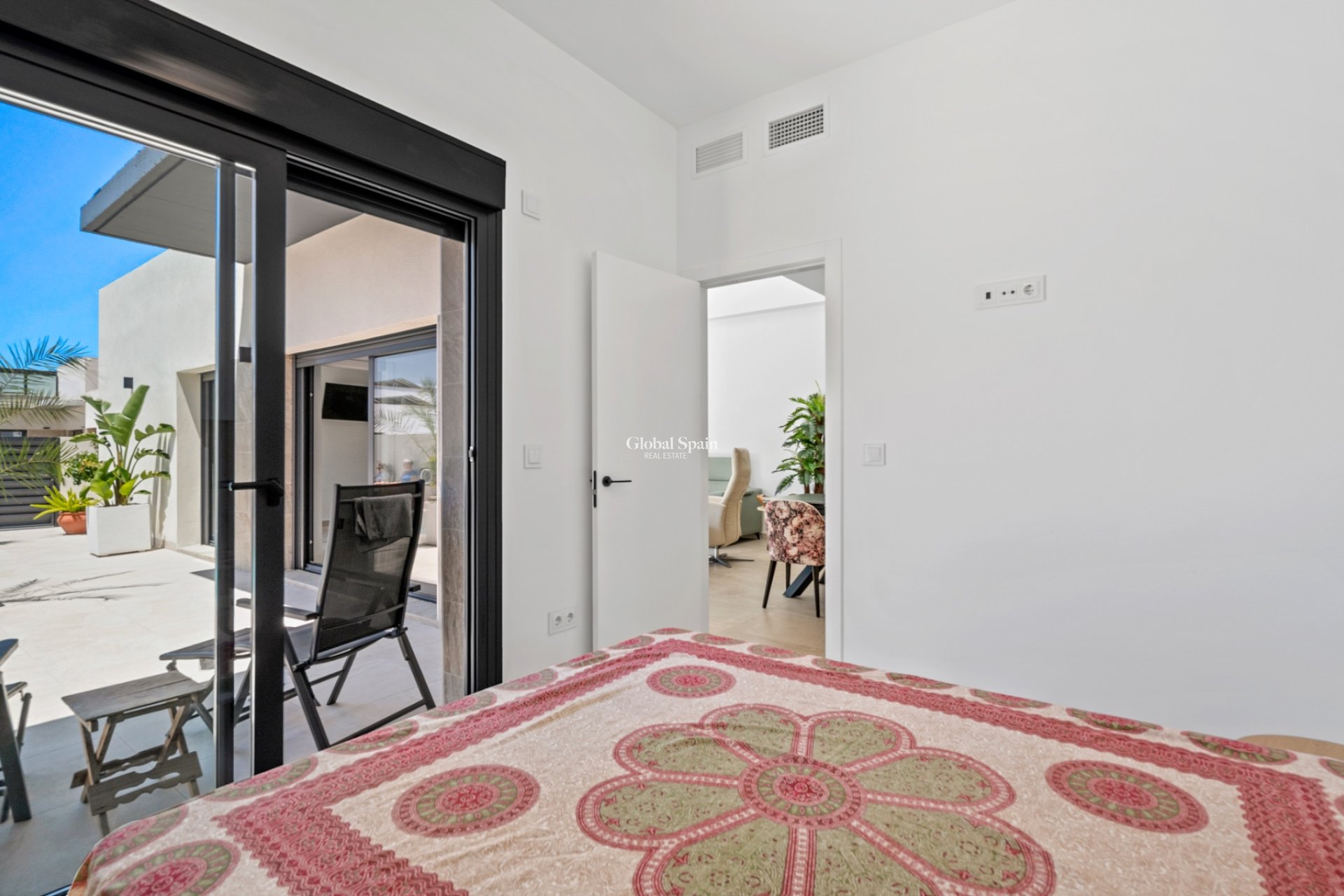 Revente - VILLA -
DAYA NUEVA - Costa Blanca South